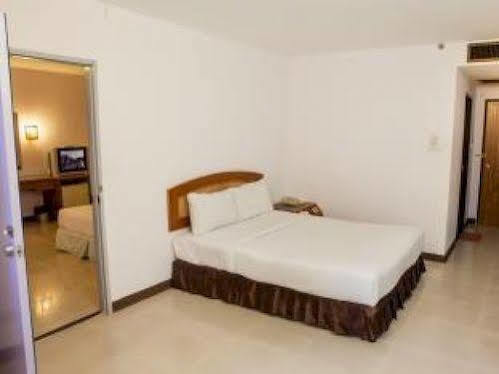 Chudchada Place Hat Yai Esterno foto